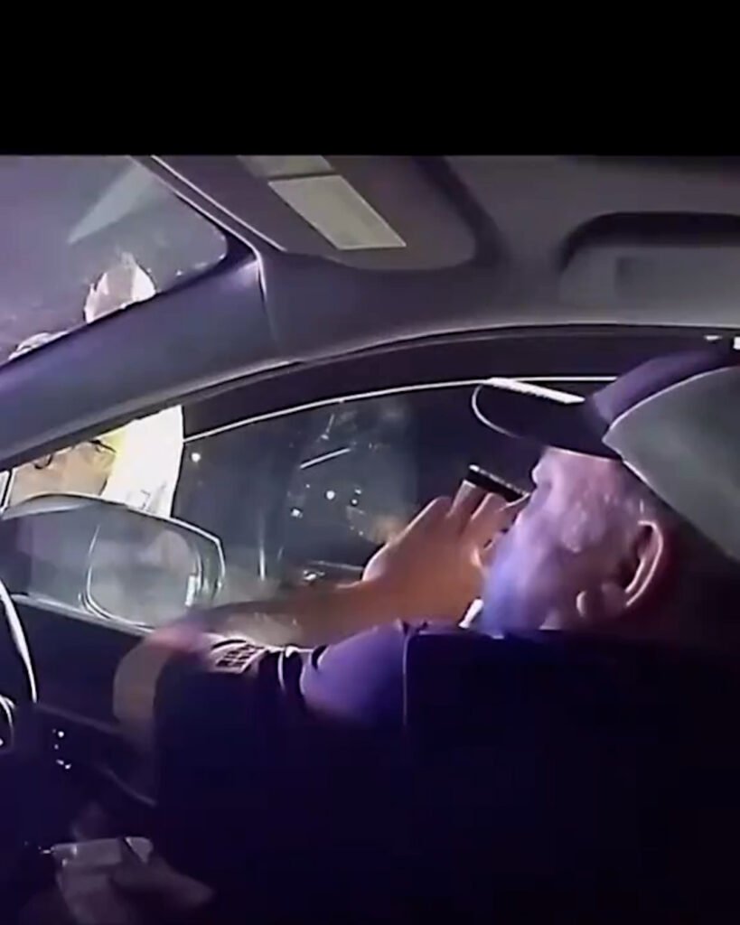 Genius Civilian Crushes Cops by Knowing His Rights