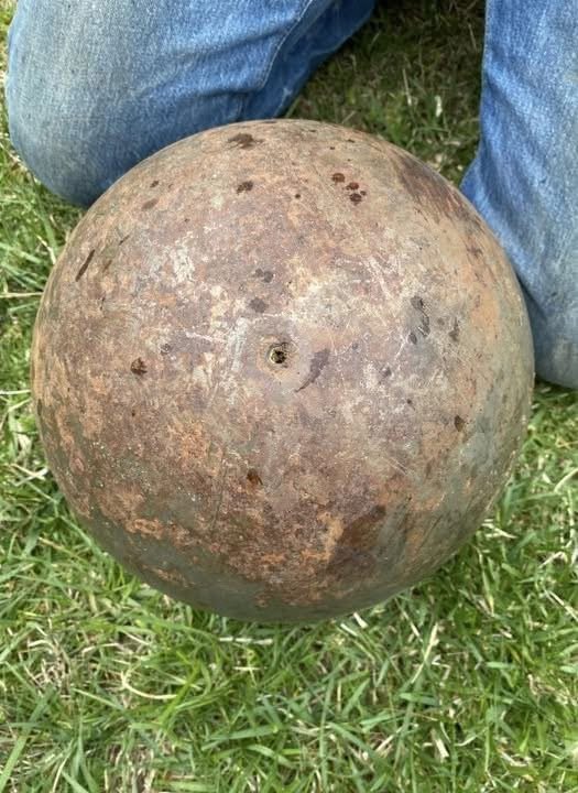 Unearthed: The Huge Creek Artifact That Leaves People Stunned!