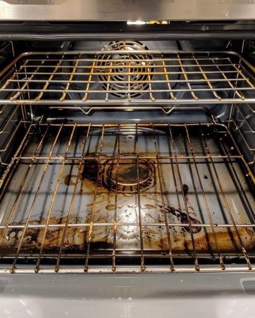 The Effortless Hack to Clean Dirty Oven Racks (No Scrubbing Till You’re Sore)