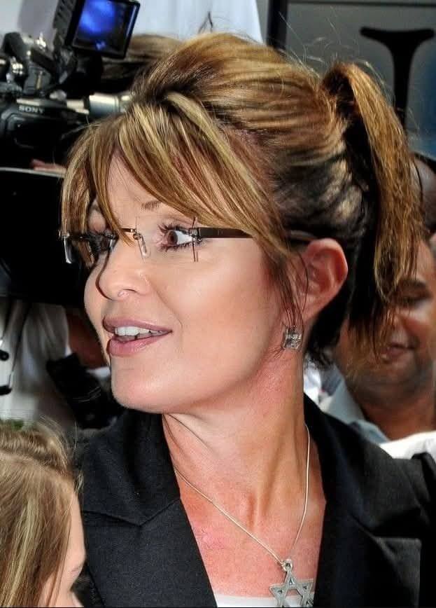 Why Sensational Headlines About Sarah Palin’s Appearance Keep Circulating — and What They Leave Out