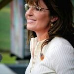 The Story Behind the Viral Talk About Sarah Palin’s “Real Size”