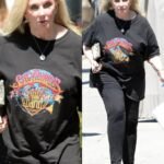 Fans React as Shelley Long Appears in a Rare Public Outing with a Different Look